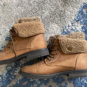❤️Tan Brown Combat Boots W/Shearling